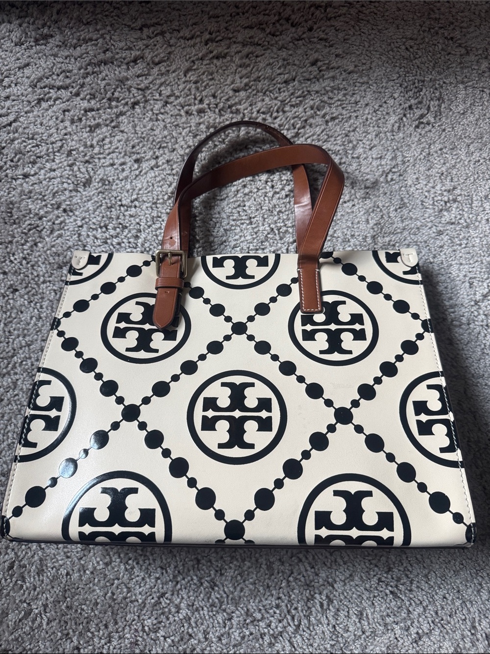TORY BURCH T MONOGRAM CONTRAST
EMBOSSED TOTE small - Picture 2 of 8